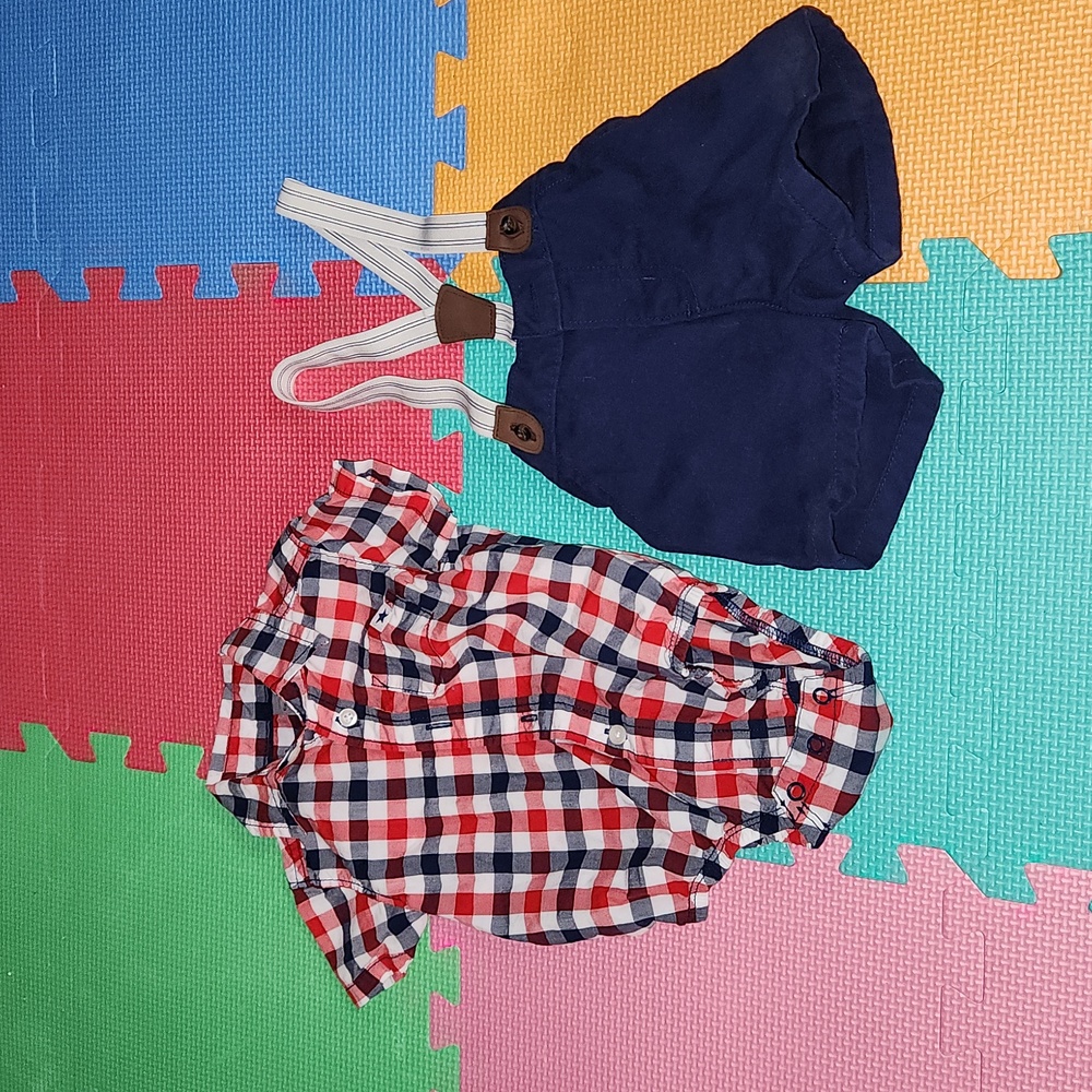 Carter's size 6 months,  button down short sleeve onesie with shorts suspenders